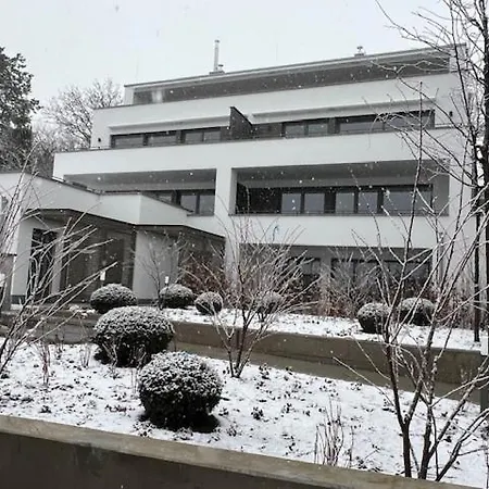 - Penthauswohnung Albblick, Traumhafter Ausblick, Ruhige Lage Διαμέρισμα Balingen