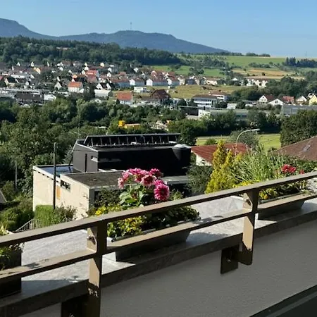 - Penthauswohnung Albblick, Traumhafter Ausblick, Ruhige Lage