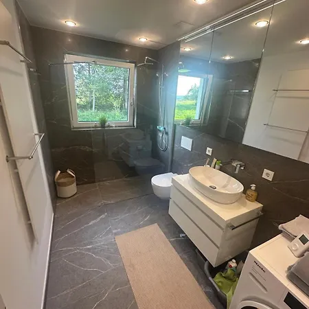 - Penthauswohnung Albblick, Traumhafter Ausblick, Ruhige Lage Διαμέρισμα *